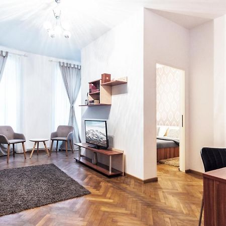 Sunny Old Town Apartment Braşov Dış mekan fotoğraf