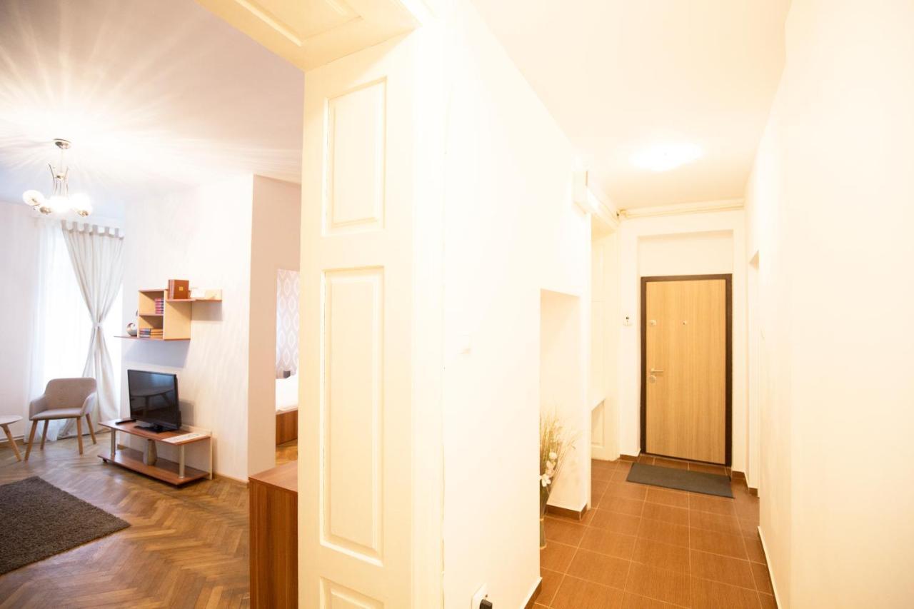 Sunny Old Town Apartment Braşov Dış mekan fotoğraf