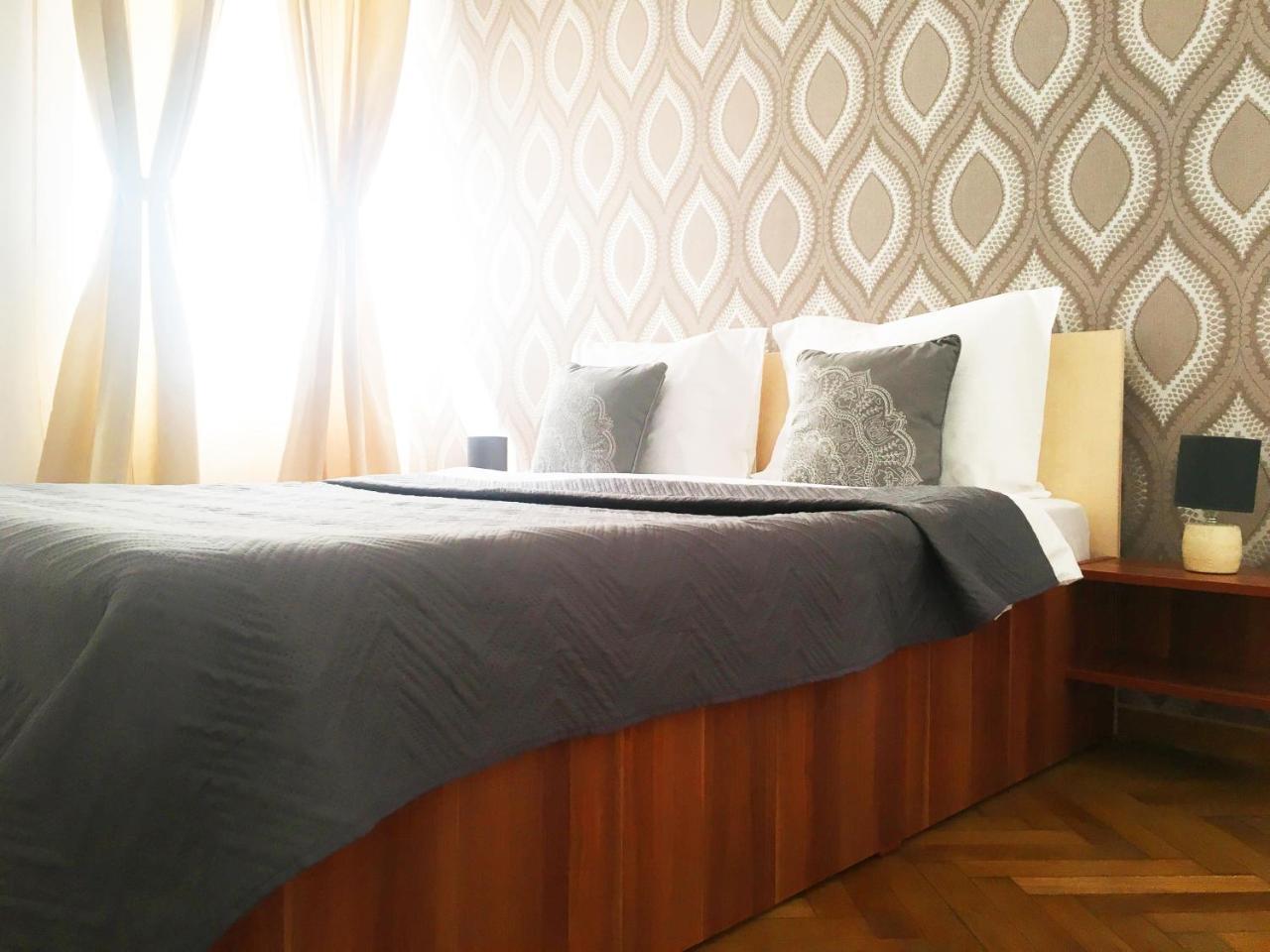 Sunny Old Town Apartment Braşov Dış mekan fotoğraf
