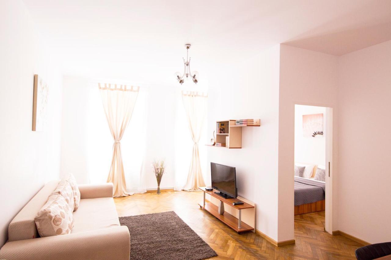 Sunny Old Town Apartment Braşov Dış mekan fotoğraf